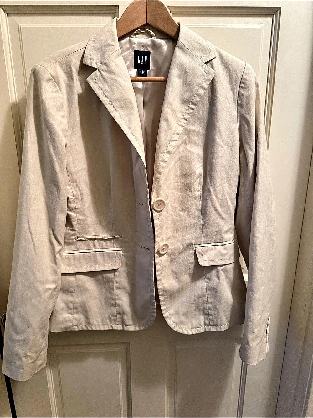 GAP Women's Blazer in White Size 10 Like New